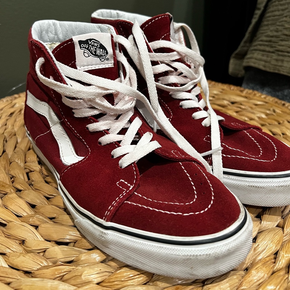 Women’s High Top Vans size 9